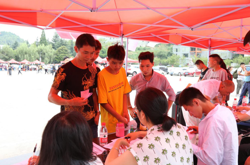 1594004123921056203.png QQ截图20200706105014.png